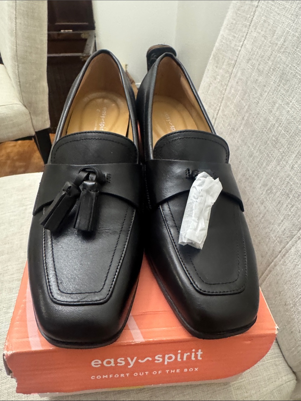 Easy Spirit Black Leather Tassel Slip-On Loafers